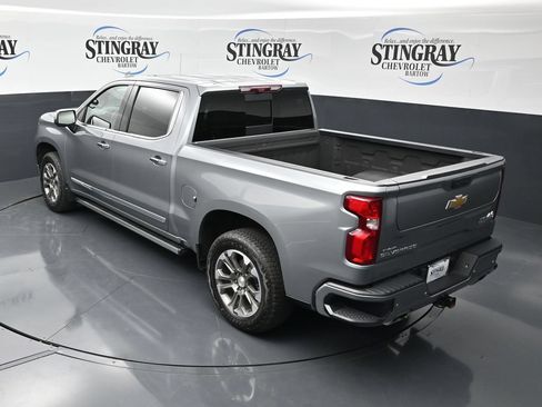 Used 2024 Chevrolet Silverado 1500 High Country w/ Technology Package AWD/4WD image 25