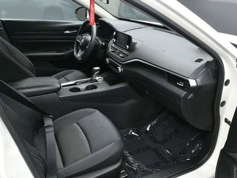 Used 2021 Nissan Altima 2.5 S FWD image 10