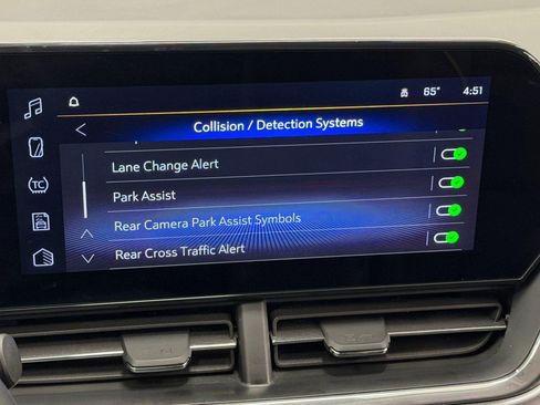 Used 2025 Chevrolet Trax ACTIV w/ Driver Confidence Package image 30