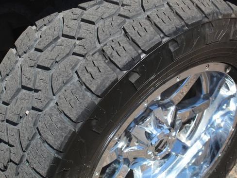 Used 2021 GMC Sierra 2500 AT4 AWD/4WD image 11