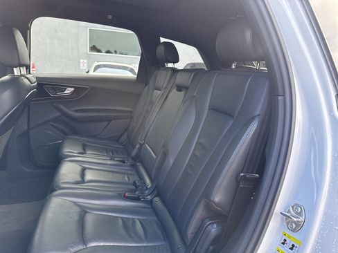 Used 2018 Audi Q7 3.0T Premium Plus image 9