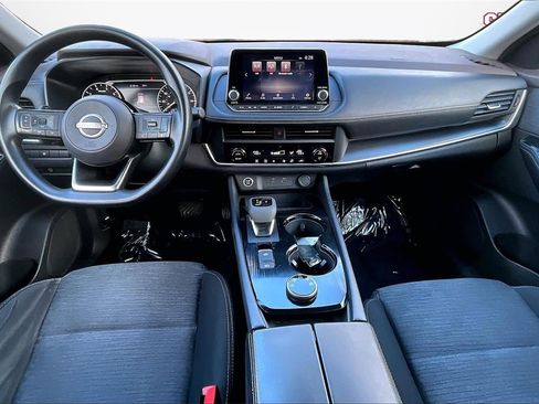 Used 2023 Nissan Rogue SV image 7