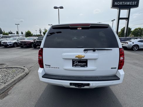 Used 2012 Chevrolet Suburban LT image 6