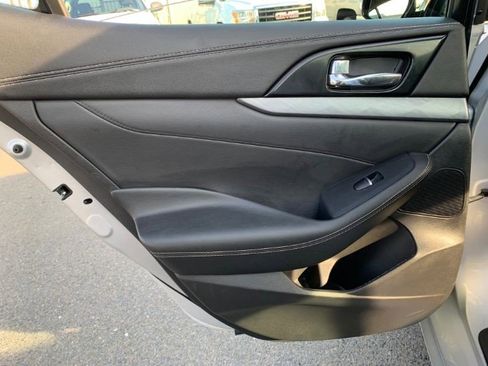 Used 2018 Nissan Maxima 3.5 SV image 11