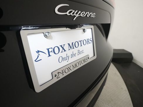 Certified 2022 Porsche Cayenne AWD/4WD image 34