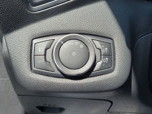 Used 2018 Ford Escape SE w/ SE Sync 3 Package FWD image 15