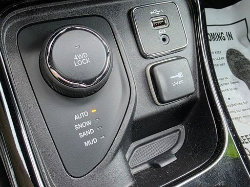 Used 2019 Jeep Compass Limited image 35