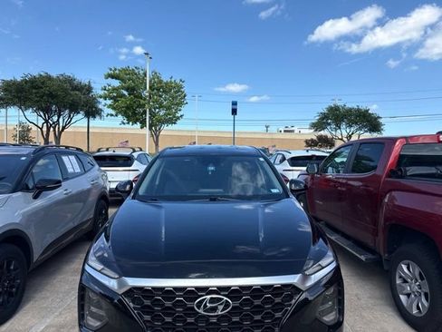 Used 2020 Hyundai Santa Fe SEL FWD image 2