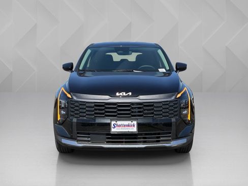 New 2026 Kia Sportage LX image 2