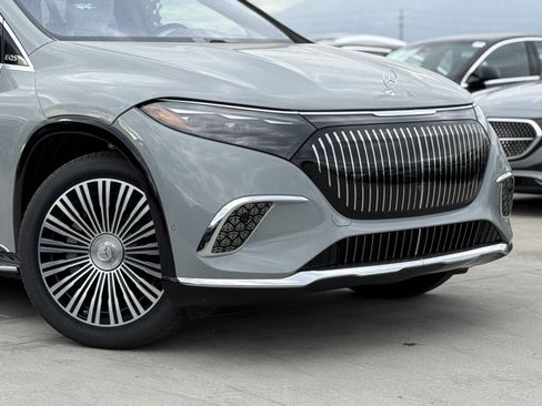 New 2025 Mercedes-Benz Maybach EQS 680 4MATIC image 3