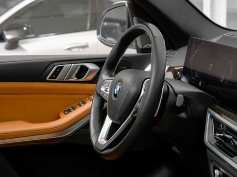 Used 2024 BMW X5 xDrive40i w/ Premium Package AWD/4WD image 18