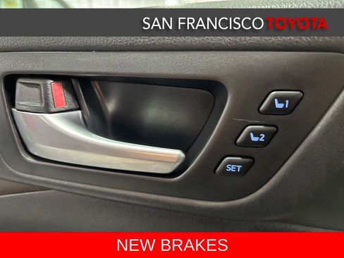 Used 2017 Toyota Highlander Limited AWD/4WD image 39