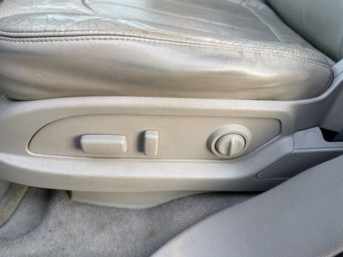 Used 2009 Buick Enclave CXL w/ Entertainment Package #4 image 20