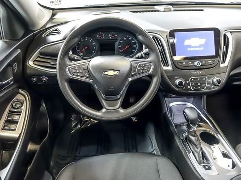 Used 2024 Chevrolet Malibu LT image 17