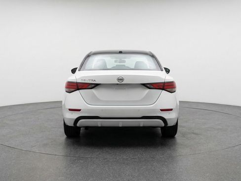 Used 2025 Nissan Sentra SV image 7