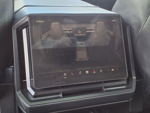 Used 2025 Tesla Cybertruck AWD Crew Cab image 19