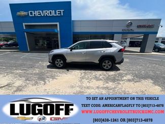Used 2022 Toyota RAV4 LE AWD/4WD video 1