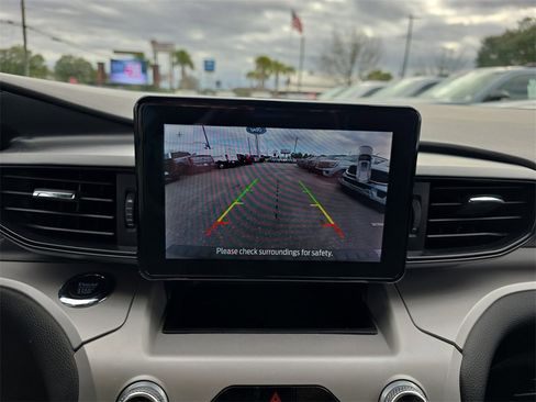 Used 2024 Ford Explorer XLT image 26