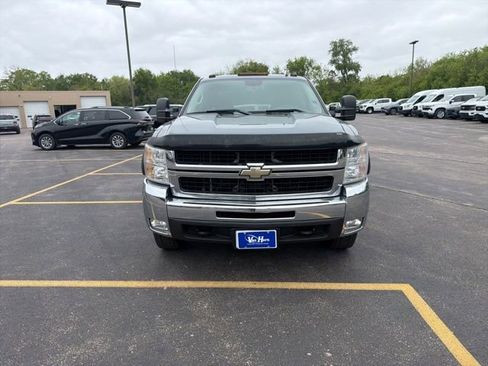 Used 2007 Chevrolet Silverado 2500 LT w/ 1LT Convenience Package AWD/4WD image 2