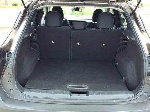 Used 2025 Nissan Kicks SV FWD image 8