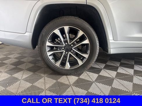 Used 2023 Jeep Grand Cherokee L Overland AWD/4WD image 55