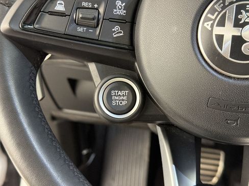 Used 2023 Alfa Romeo Stelvio Sprint AWD/4WD image 17