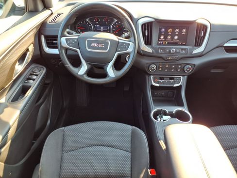 Used 2023 GMC Terrain SLE FWD image 4