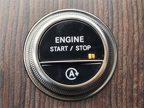 Certified 2025 Mercedes-Benz GLC 300 4MATIC image 20