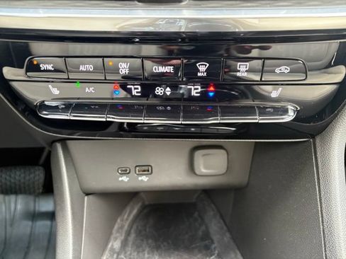 Used 2024 Buick Encore GX Avenir w/ Avenir Convenience Package AWD/4WD image 26
