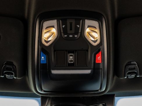 Used 2025 RAM 3500 Big Horn AWD/4WD image 22