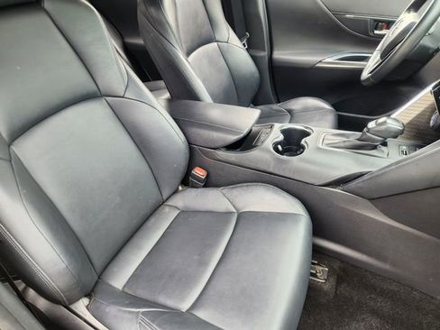 Used 2022 Toyota Venza XLE AWD/4WD image 10