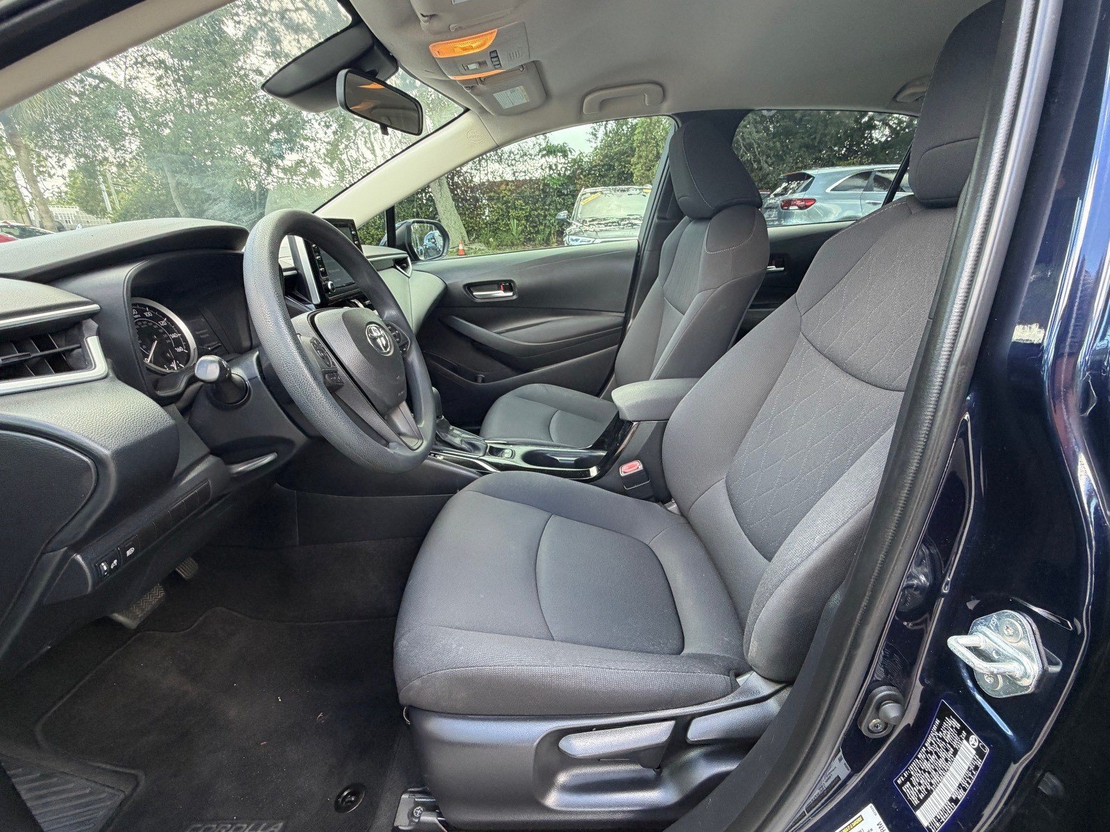 Used 2020 Toyota Corolla LE FWD image 23