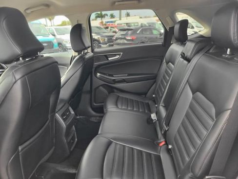 Certified 2024 Ford Edge SEL image 9
