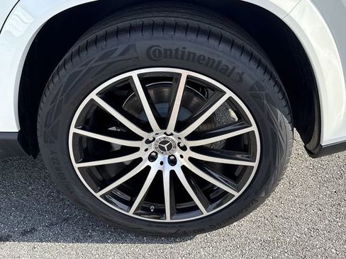 New 2025 Mercedes-Benz GLS 580 4MATIC image 33