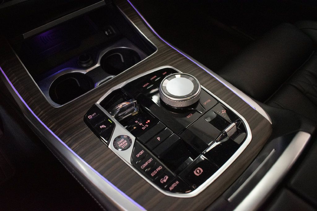 Used 2026 BMW X7 M60i AWD/4WD image 19