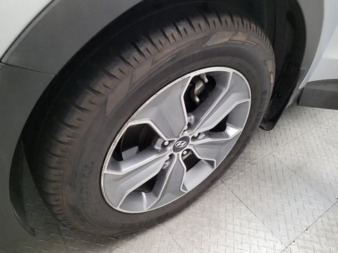 Used 2016 Hyundai Santa Fe SE FWD image 31