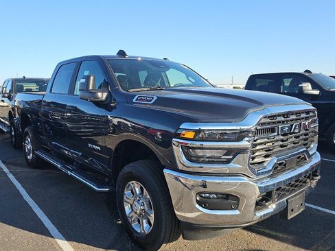 Used 2026 RAM 2500 Big Horn AWD/4WD image 2