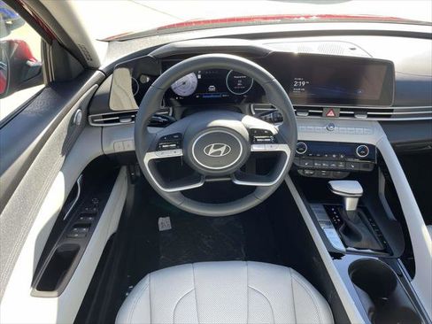 New 2026 Hyundai Elantra Limited FWD image 7