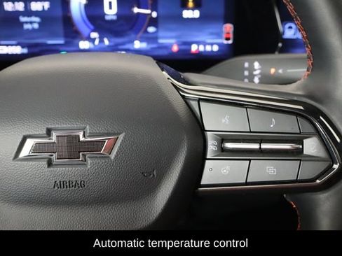 Used 2025 Chevrolet Equinox EV RS FWD image 10