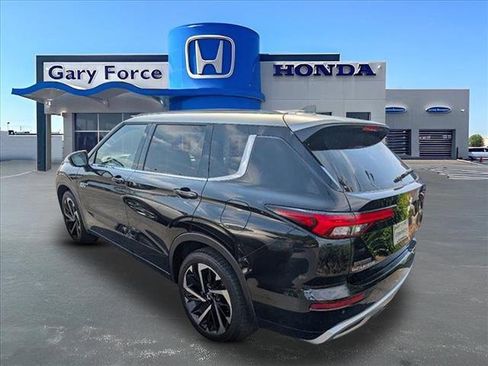 Used 2024 Mitsubishi Outlander SEL image 3