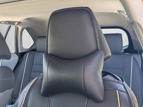 Used 2021 Toyota RAV4 XLE w/ Convenience Package image 15