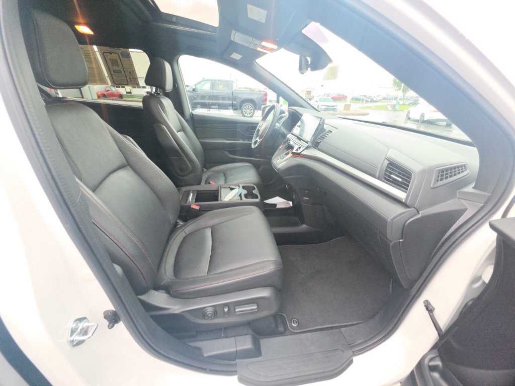 Used 2025 Honda Odyssey Sport-L image 31