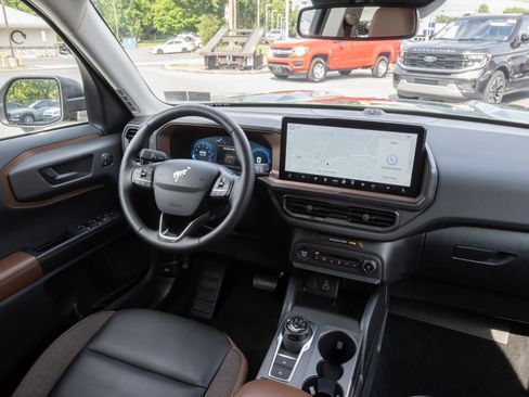 Used 2025 Ford Bronco Sport Outer Banks w/ Outer Banks Tech Package+ AWD/4WD image 26