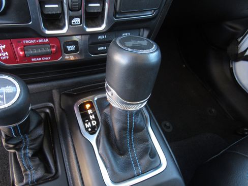 Used 2023 Jeep Wrangler Unlimited Rubicon 4xe w/ Cold Weather Group image 20