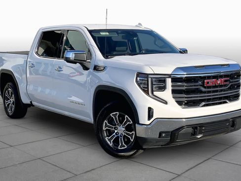 Used 2025 GMC Sierra 1500 SLT RWD image 3
