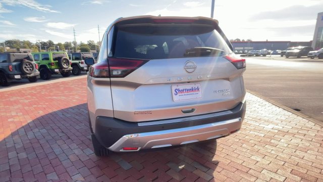 Used 2022 Nissan Rogue Platinum w/ Head-Up Display Package AWD/4WD image 8