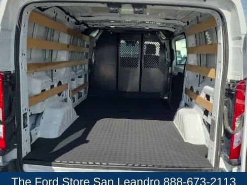 Used 2018 Ford Transit 250 130 Low Roof w/ Exterior Upgrade Package RWD image 9