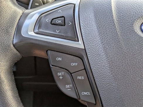 Used 2016 Ford Edge Titanium image 25