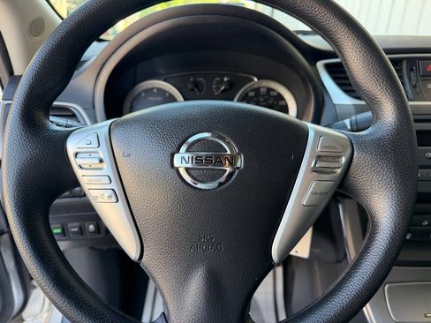 Used 2013 Nissan Sentra SV FWD image 20