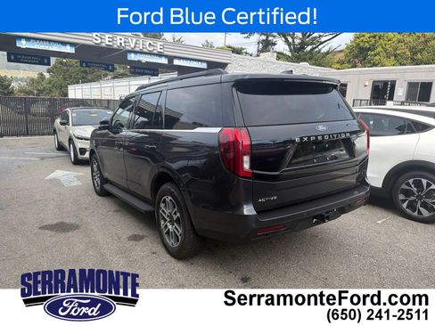 Used 2025 Ford Expedition Active AWD/4WD image 4